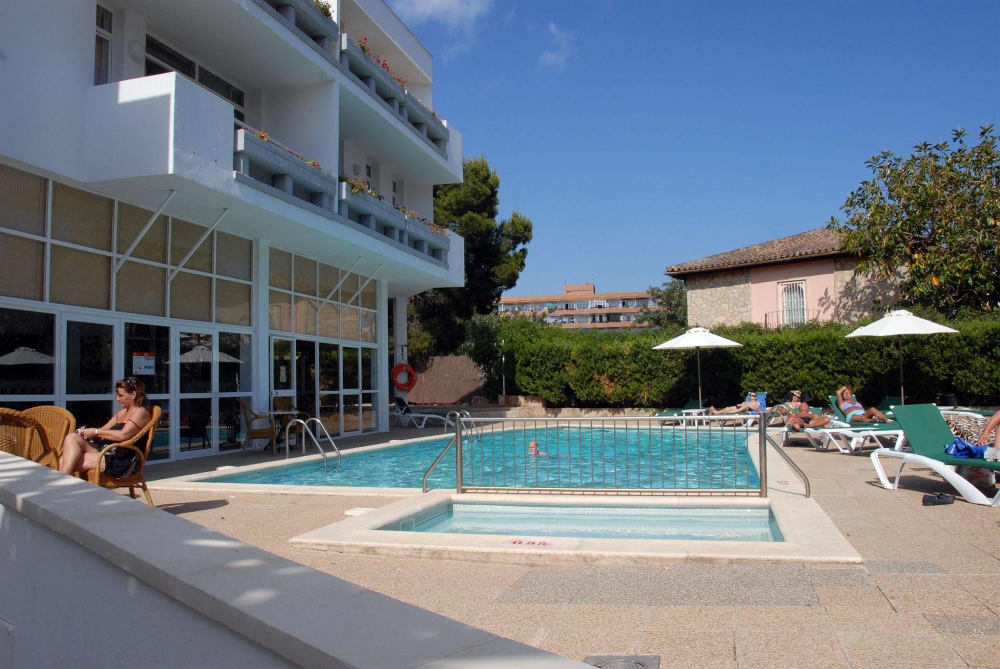 Apartamentos Martha'S Palmanova Dış mekan fotoğraf